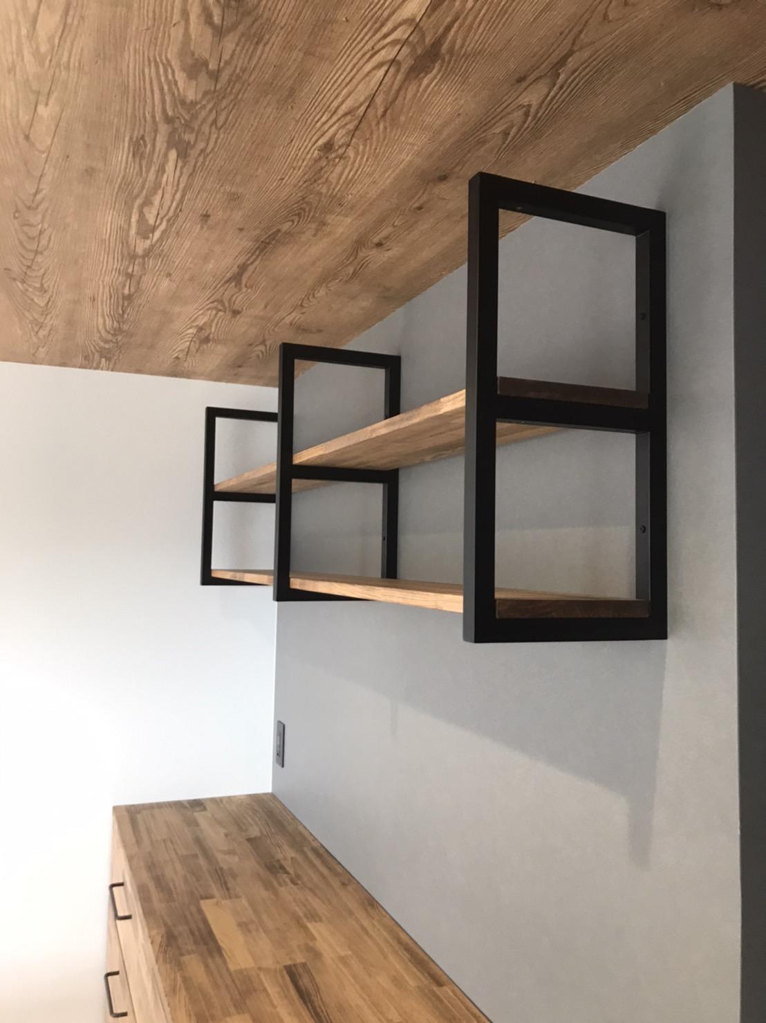 アイアンシェルフ (パイン集成 840×250×20２枚／アイアン２個)+壁付シェルフ(840×300～500)1枚目の画像