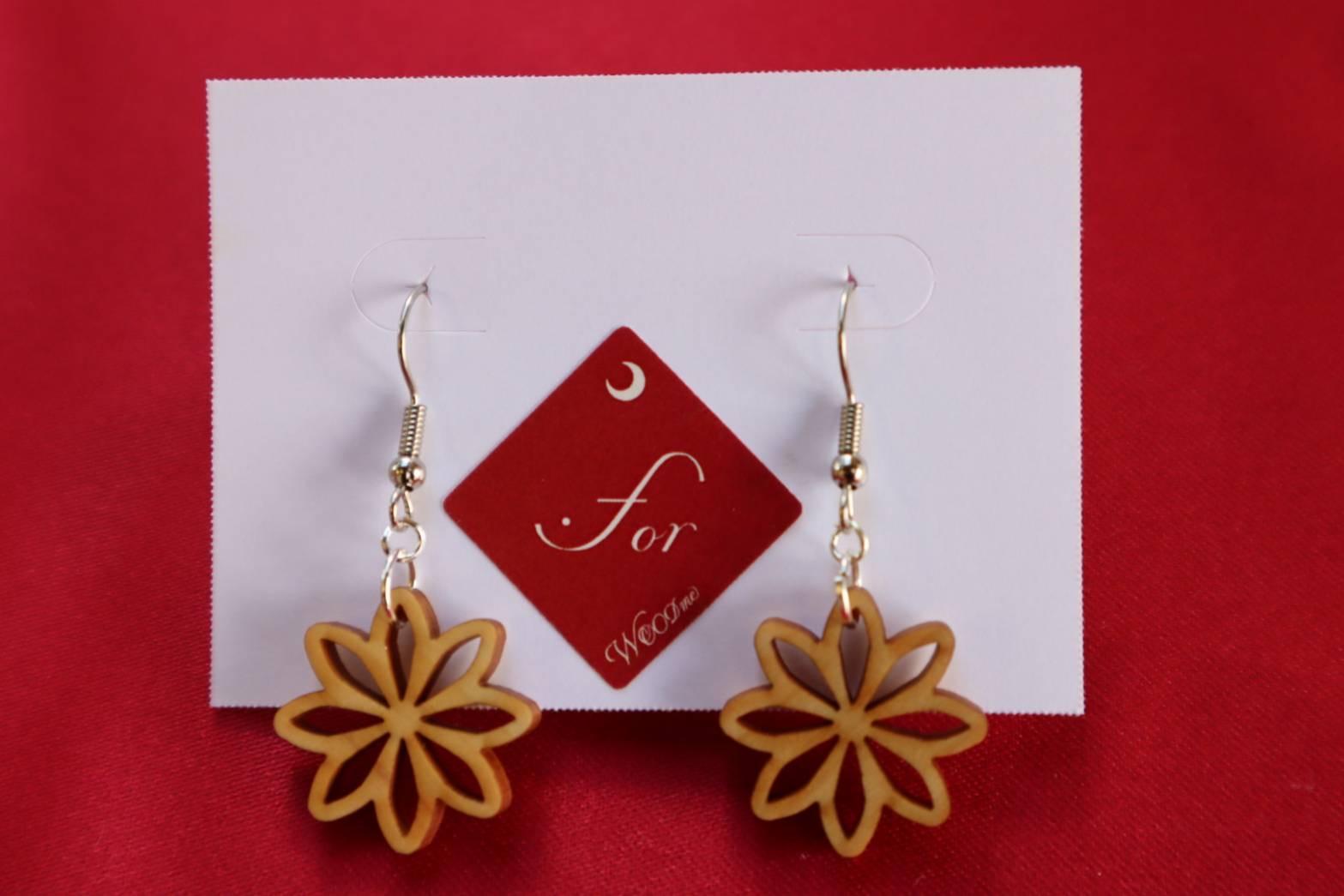 紀州ひのきシンプルピアス (コスモス) | 2枚目